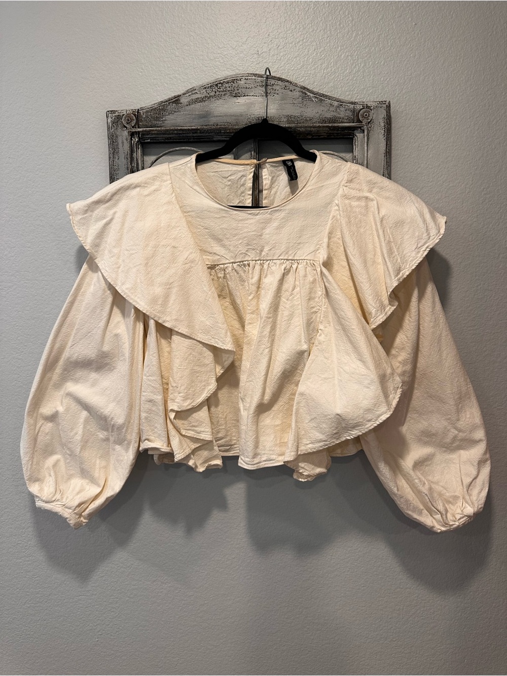 ZARA Women's Cream Ruffle Peplum Blouse - Romantic Balloon Sleeve Top